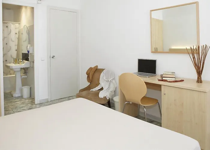 Bell Repos Готель