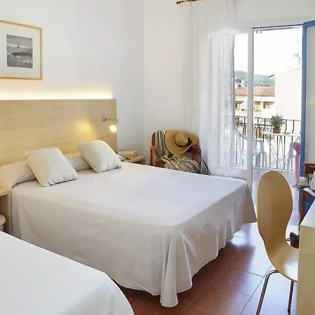 Bell Repos فندق 2*